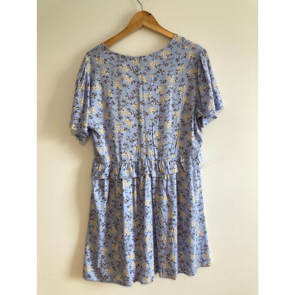 NWT In The Style Carys Whittaker Collab Dress Periwinkle Floral Print - Picture 3 of 3